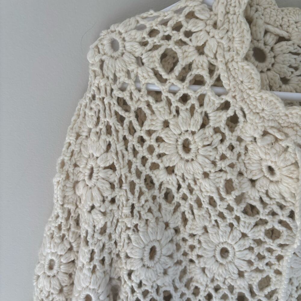 Express Handknit Women's Medium Cream Floral Crochet Sweater Top Cottage Boho - Picture 4 of 7